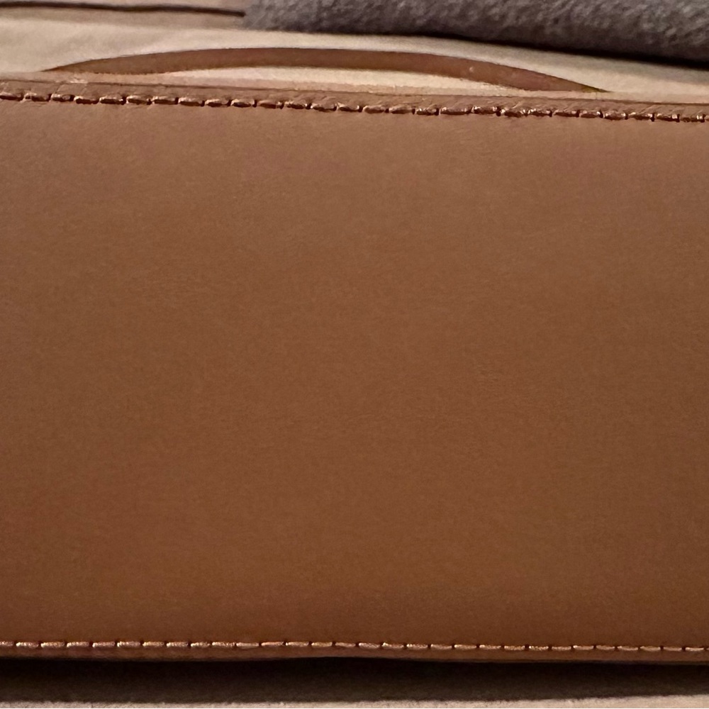 Michael Kors small acorn crossbody - Picture 5 of 7
